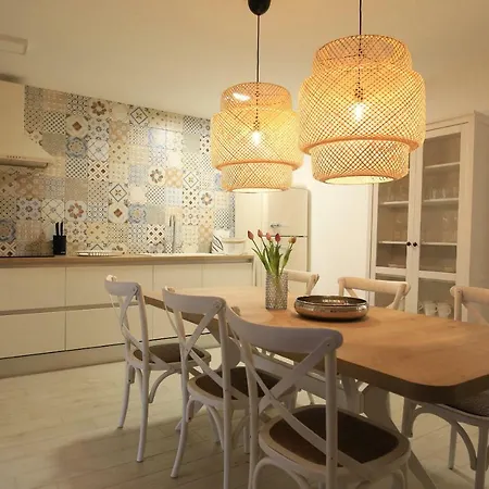 Niviga Μακάρσκα